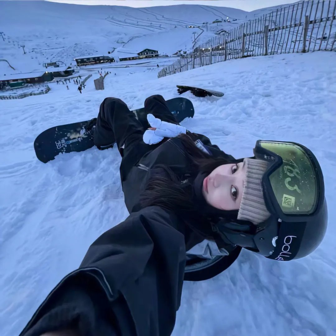 坐着轮椅飞上天空